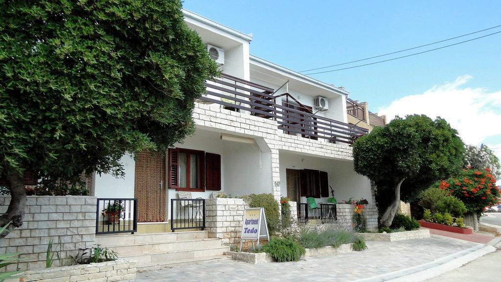 Holiday Home Apartment Tedo クレック エクステリア 写真